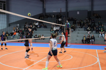 Foto - CAMPEONATO MUNICIPAL DE VÔLEI FEMININO 