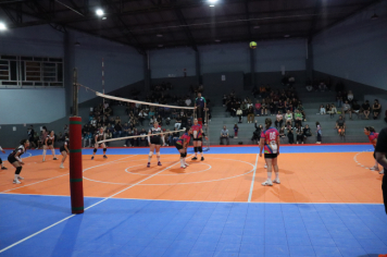Foto - CAMPEONATO MUNICIPAL DE VÔLEI FEMININO 