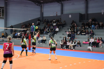 Foto - CAMPEONATO MUNICIPAL DE VÔLEI FEMININO 