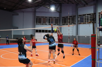 Foto - CAMPEONATO MUNICIPAL DE VÔLEI FEMININO 