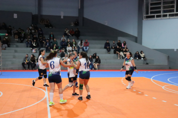 Foto - CAMPEONATO MUNICIPAL DE VÔLEI FEMININO 