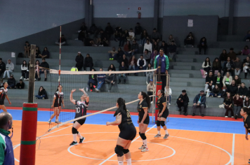 Foto - CAMPEONATO MUNICIPAL DE VÔLEI FEMININO 