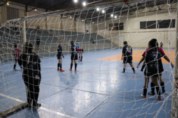 Foto - CAMPEONATO POPULAR MUNICIPAL DE FUTSAL FEMININO
