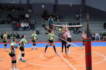 Foto - CAMPEONATO MUNICIPAL DE VÔLEI FEMININO 