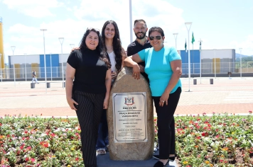 Foto - Prefeitura inaugura Praça Rivadávia Vargas Neto e amplia espaços de convivência na cidade