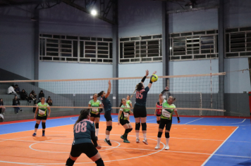 Foto - CAMPEONATO MUNICIPAL DE VÔLEI FEMININO 