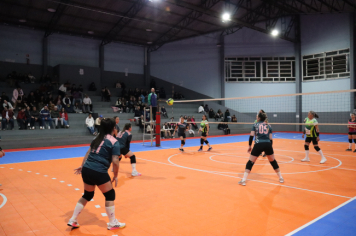 Foto - CAMPEONATO MUNICIPAL DE VÔLEI FEMININO 