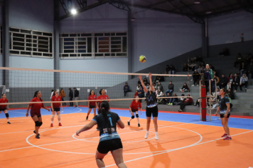 Foto - CAMPEONATO MUNICIPAL DE VÔLEI FEMININO 