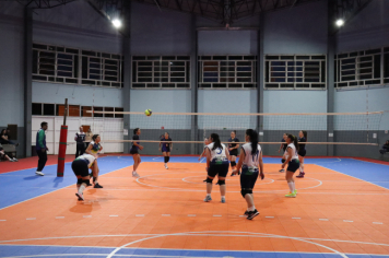 Foto - CAMPEONATO MUNICIPAL DE VÔLEI FEMININO 