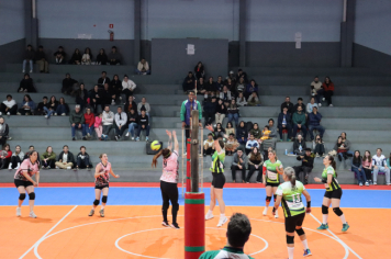 Foto - CAMPEONATO MUNICIPAL DE VÔLEI FEMININO 