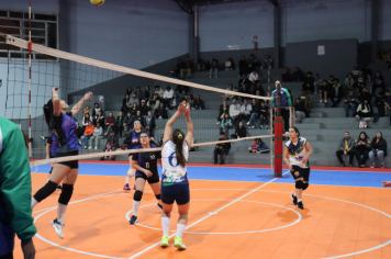 Foto - CAMPEONATO MUNICIPAL DE VÔLEI FEMININO 