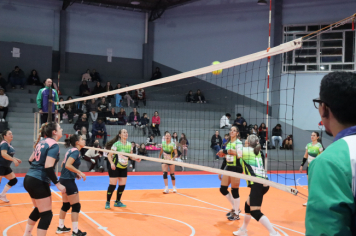 Foto - CAMPEONATO MUNICIPAL DE VÔLEI FEMININO 