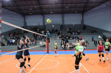 Foto - CAMPEONATO MUNICIPAL DE VÔLEI FEMININO 