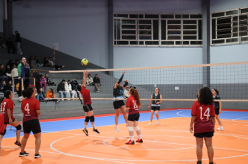 Foto - CAMPEONATO MUNICIPAL DE VÔLEI FEMININO 