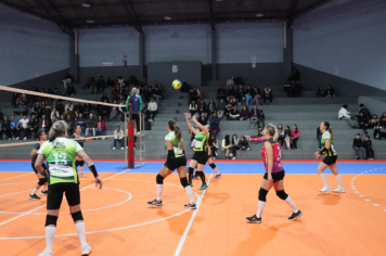 Foto - CAMPEONATO MUNICIPAL DE VÔLEI FEMININO 