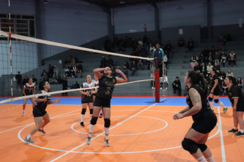 Foto - CAMPEONATO MUNICIPAL DE VÔLEI FEMININO 