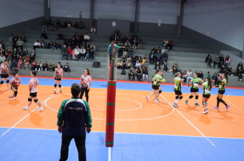 Foto - CAMPEONATO MUNICIPAL DE VÔLEI FEMININO 