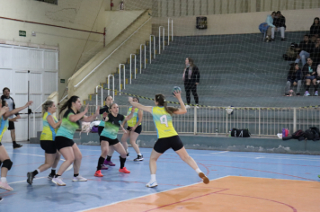 Foto - CAMPEONATO MUNICIPAL DE HANDEBOL FEMININO