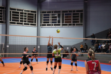 Foto - CAMPEONATO MUNICIPAL DE VÔLEI FEMININO 