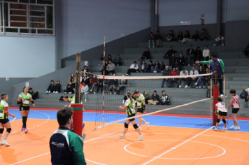 Foto - CAMPEONATO MUNICIPAL DE VÔLEI FEMININO 