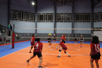 Foto - CAMPEONATO MUNICIPAL DE VÔLEI FEMININO 