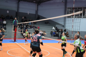 Foto - CAMPEONATO MUNICIPAL DE VÔLEI FEMININO 