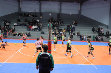 Foto - CAMPEONATO MUNICIPAL DE VÔLEI FEMININO 