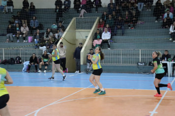 Foto - CAMPEONATO MUNICIPAL DE HANDEBOL FEMININO
