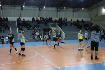 Foto - CAMPEONATO MUNICIPAL DE HANDEBOL FEMININO