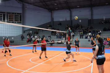 Foto - CAMPEONATO MUNICIPAL DE VÔLEI FEMININO 