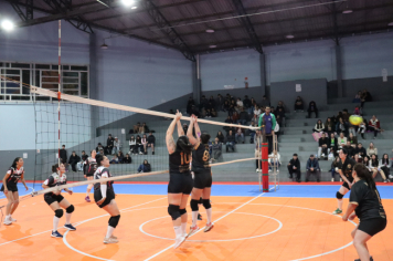 Foto - CAMPEONATO MUNICIPAL DE VÔLEI FEMININO 