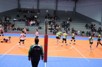 Foto - CAMPEONATO MUNICIPAL DE VÔLEI FEMININO 