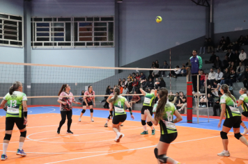 Foto - CAMPEONATO MUNICIPAL DE VÔLEI FEMININO 
