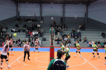 Foto - CAMPEONATO MUNICIPAL DE VÔLEI FEMININO 