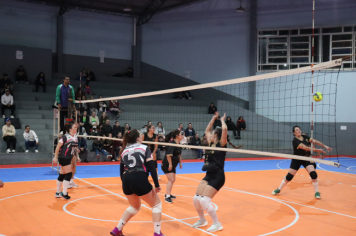 Foto - CAMPEONATO MUNICIPAL DE VÔLEI FEMININO 