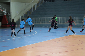 Foto - CAMPEONATO POPULAR MUNICIPAL DE FUTSAL FEMININO
