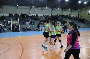 Foto - CAMPEONATO MUNICIPAL DE HANDEBOL FEMININO