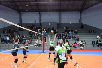 Foto - CAMPEONATO MUNICIPAL DE VÔLEI FEMININO 