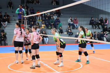 Foto - CAMPEONATO MUNICIPAL DE VÔLEI FEMININO 