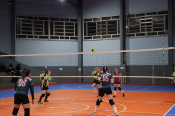 Foto - CAMPEONATO MUNICIPAL DE VÔLEI FEMININO 