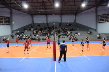 Foto - CAMPEONATO MUNICIPAL DE VÔLEI FEMININO 