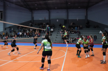 Foto - CAMPEONATO MUNICIPAL DE VÔLEI FEMININO 