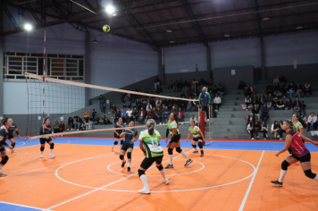 Foto - CAMPEONATO MUNICIPAL DE VÔLEI FEMININO 