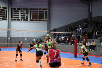 Foto - CAMPEONATO MUNICIPAL DE VÔLEI FEMININO 
