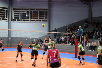 Foto - CAMPEONATO MUNICIPAL DE VÔLEI FEMININO 