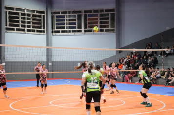 Foto - CAMPEONATO MUNICIPAL DE VÔLEI FEMININO 