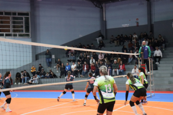 Foto - CAMPEONATO MUNICIPAL DE VÔLEI FEMININO 