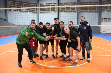 Foto - PREMIAÇÃO DO CAMPEONATO MUNICIPAL DE VÔLEI MASCULINO
