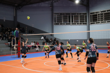 Foto - CAMPEONATO MUNICIPAL DE VÔLEI FEMININO 