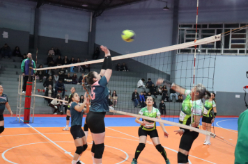 Foto - CAMPEONATO MUNICIPAL DE VÔLEI FEMININO 